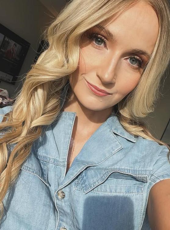 „Vă rog, lăsați-mă să plec”. O tânără de 25 de ani cu o boală rară aflată în fază terminală a decis să moară „în propriile condiții” 1024881