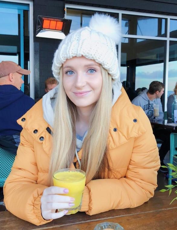 „Vă rog, lăsați-mă să plec”. O tânără de 25 de ani cu o boală rară aflată în fază terminală a decis să moară „în propriile condiții” 1024894