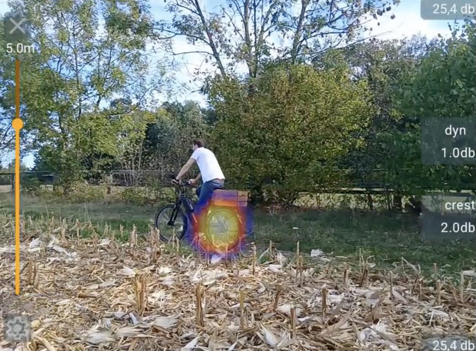 A apărut accesoriul de telefon care „vede” sunetele: Cum îți arată pe camera foto locurile zgomotoase din jur și cât costă 1025014