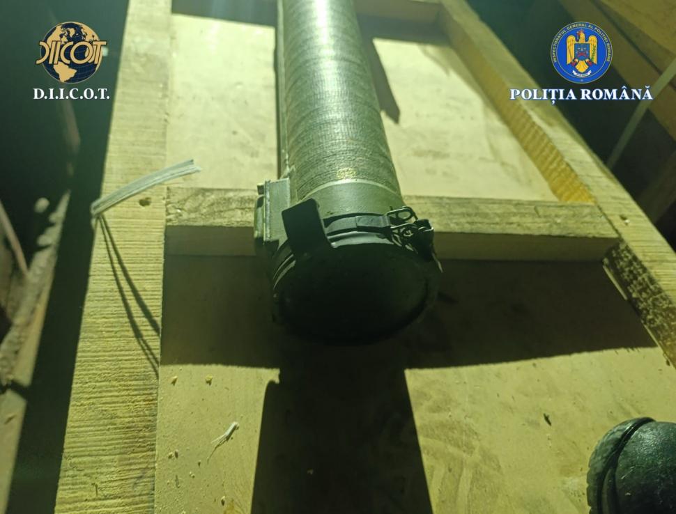 Imagini cu rachetele antitanc din camionul oprit la granița cu R. Moldova. Erau declarate fier vechi și mergeau în Israel 1025311