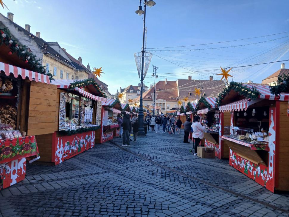 Am fost la târgul de Crăciun din Sibiu. Totul despre ediția din 2025. Plus: cât costă, de fapt, cartoful spiralat 1025231