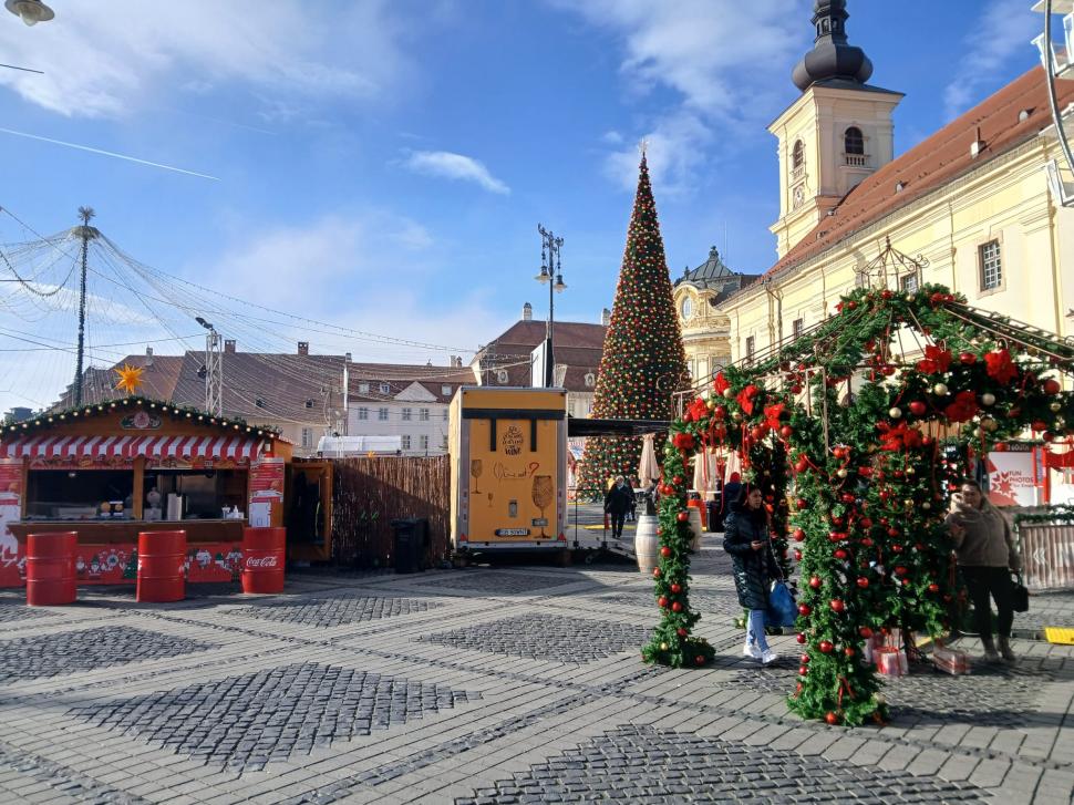 Am fost la târgul de Crăciun din Sibiu. Totul despre ediția din 2025. Plus: cât costă, de fapt, cartoful spiralat 1025242