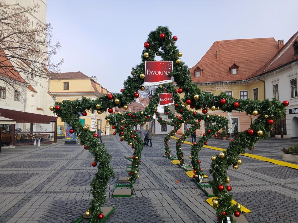 Am fost la târgul de Crăciun din Sibiu. Totul despre ediția din 2025. Plus: cât costă, de fapt, cartoful spiralat 1025254