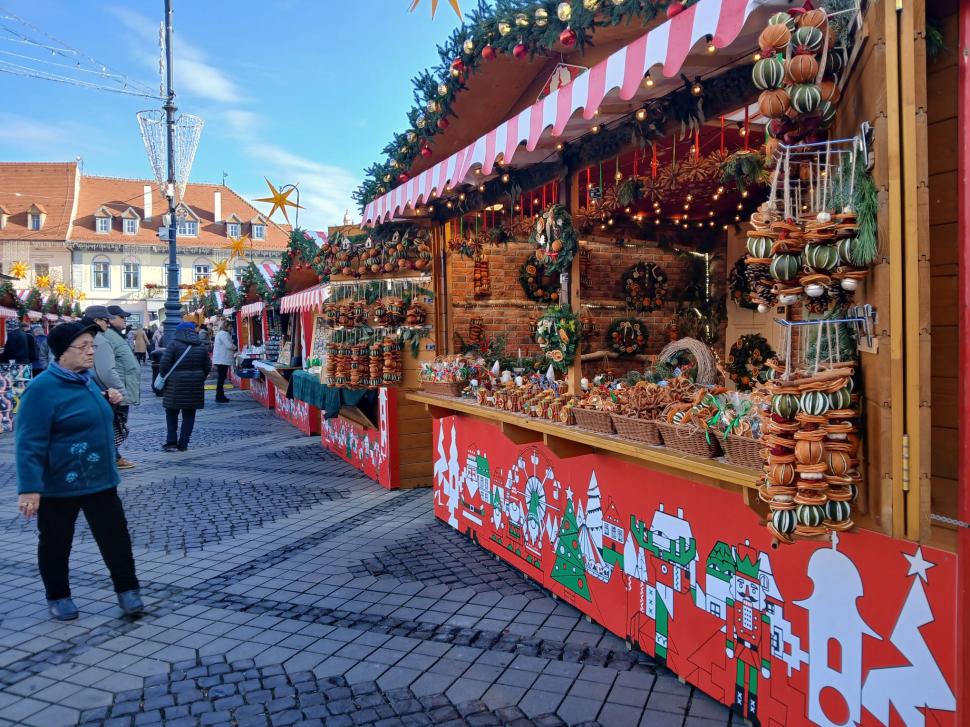 Am fost la târgul de Crăciun din Sibiu. Totul despre ediția din 2025. Plus: cât costă, de fapt, cartoful spiralat 1025277