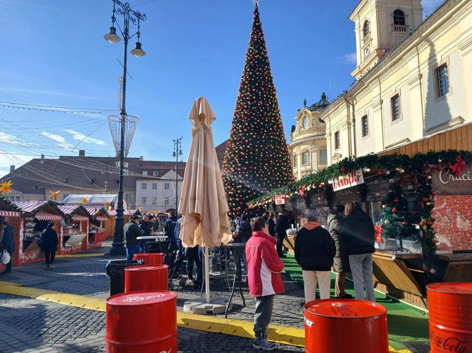 Am fost la târgul de Crăciun din Sibiu. Totul despre ediția din 2025. Plus: cât costă, de fapt, cartoful spiralat 1025288