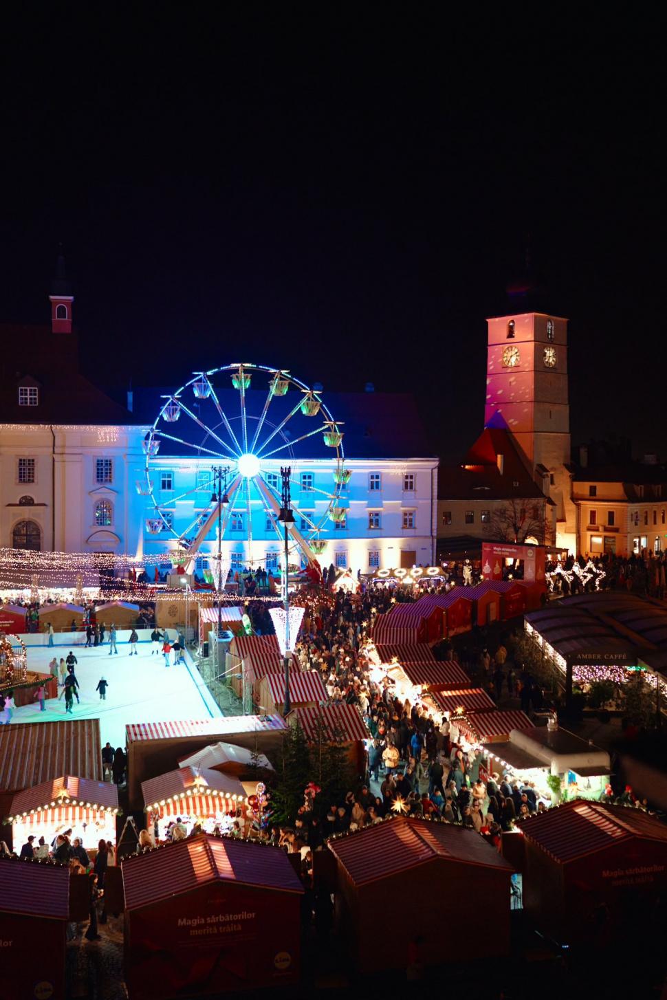 Am fost la târgul de Crăciun din Sibiu. Totul despre ediția din 2025. Plus: cât costă, de fapt, cartoful spiralat 1025404