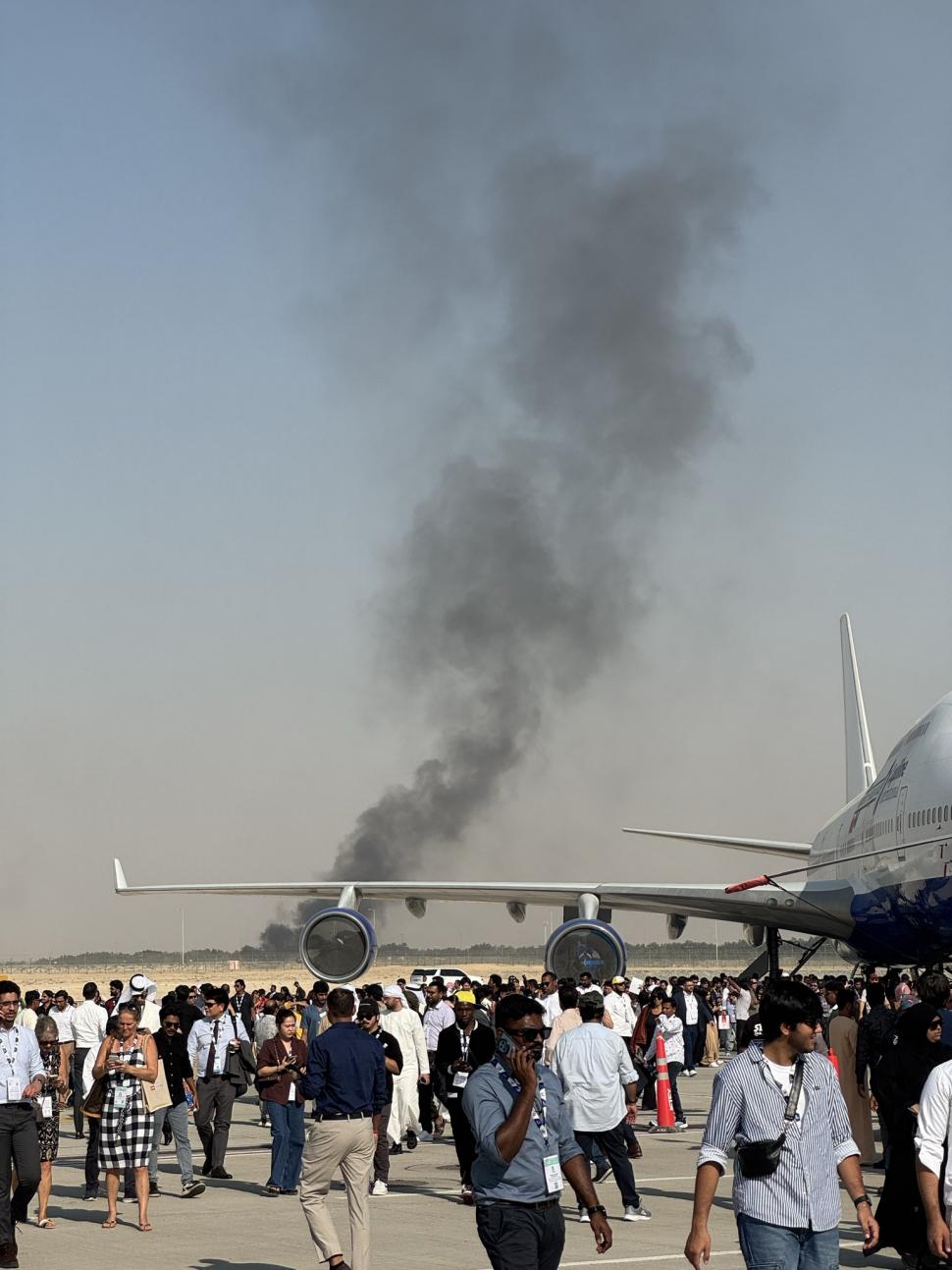 Un avion de vânătoare s-a prăbușit în Dubai, la un show aviatic: Pilotul a murit pe loc. Primele imagini cu momentul accidentului 1025347