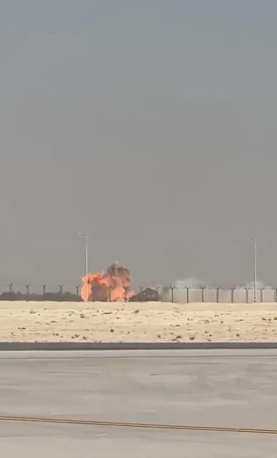 Un avion de vânătoare s-a prăbușit în Dubai, la un show aviatic: Pilotul a murit pe loc. Primele imagini cu momentul accidentului 1025351