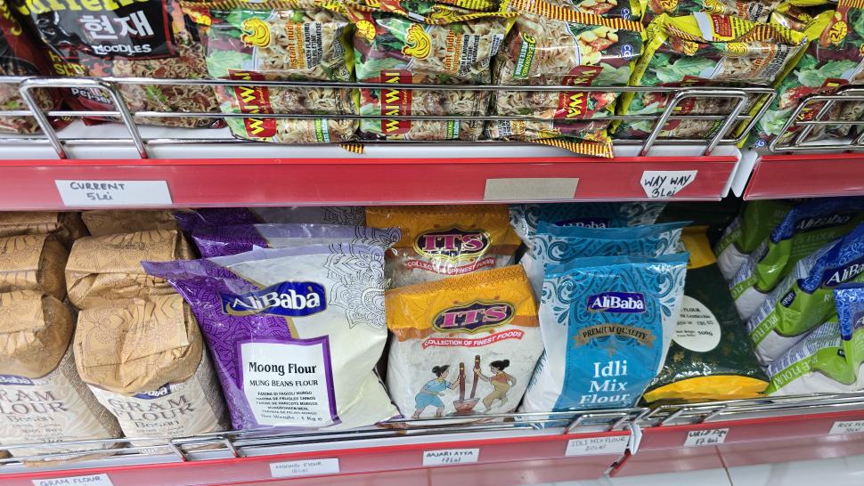 Magazinele neștiute din București unde se vând legume și fructe despre care nu știai că există. Plus pește Rohu 1025469