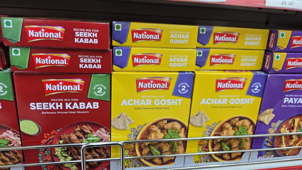 Magazinele neștiute din București unde se vând legume și fructe despre care nu știai că există. Plus pește Rohu 1025476