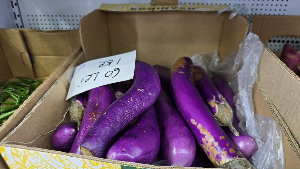 Magazinele neștiute din București unde se vând legume și fructe despre care nu știai că există. Plus pește Rohu 1025483