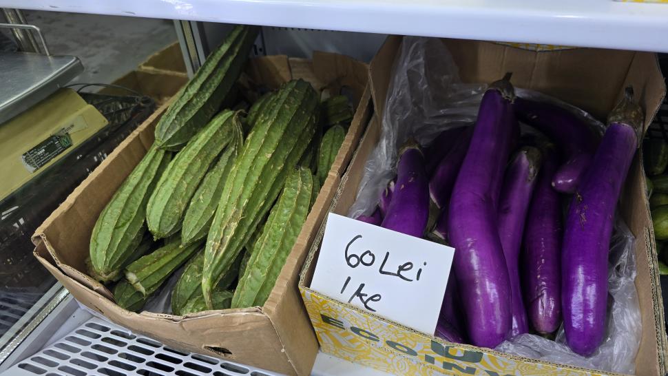 Magazinele neștiute din București unde se vând legume și fructe despre care nu știai că există. Plus pește Rohu 1025484