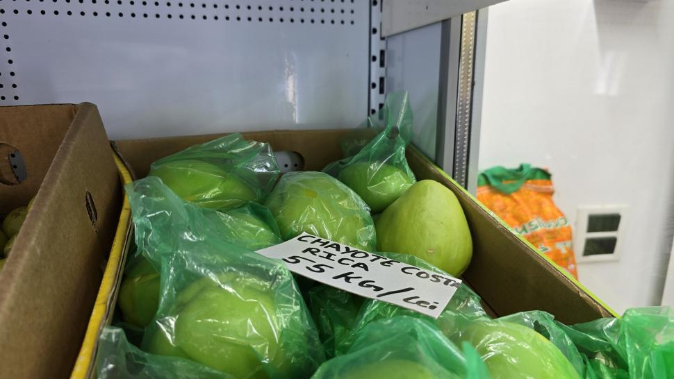 Magazinele neștiute din București unde se vând legume și fructe despre care nu știai că există. Plus pește Rohu 1025486