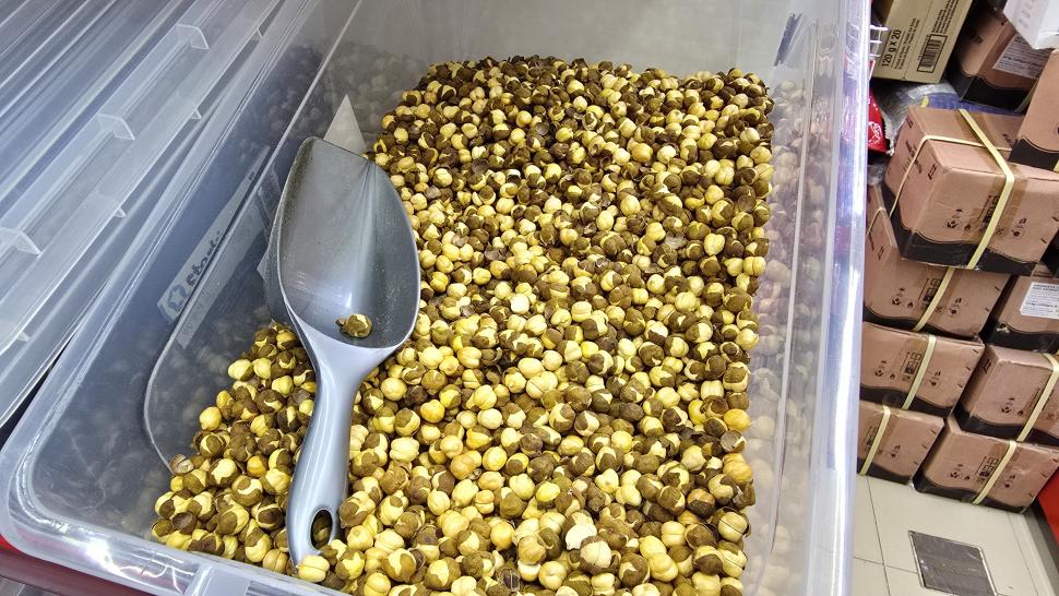 Magazinele neștiute din București unde se vând legume și fructe despre care nu știai că există. Plus pește Rohu 1025499