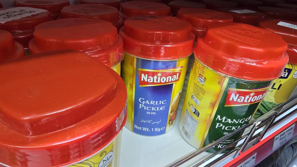 Magazinele neștiute din București unde se vând legume și fructe despre care nu știai că există. Plus pește Rohu 1025507