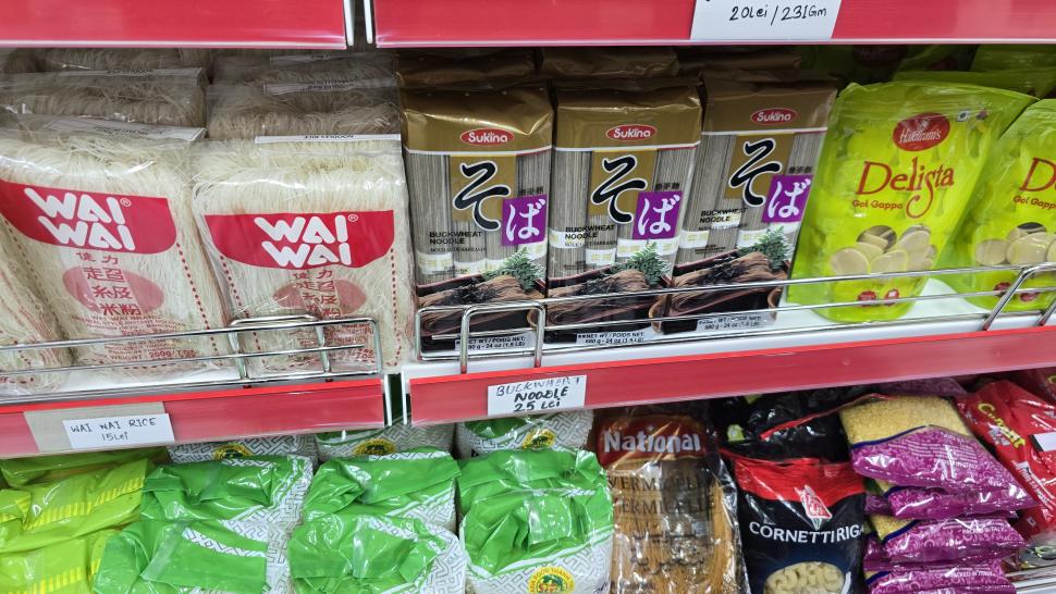 Magazinele neștiute din București unde se vând legume și fructe despre care nu știai că există. Plus pește Rohu 1025512