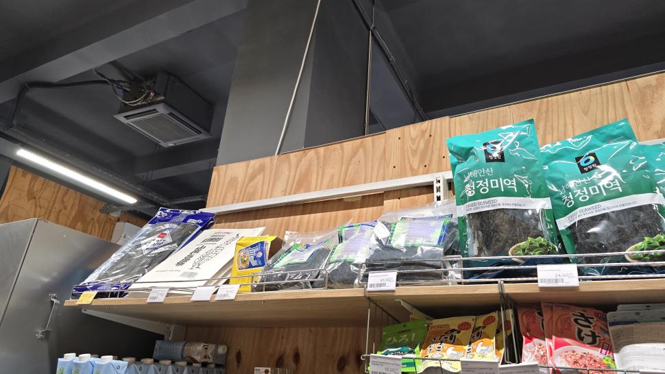 Magazinele neștiute din București unde se vând legume și fructe despre care nu știai că există. Plus pește Rohu 1025534