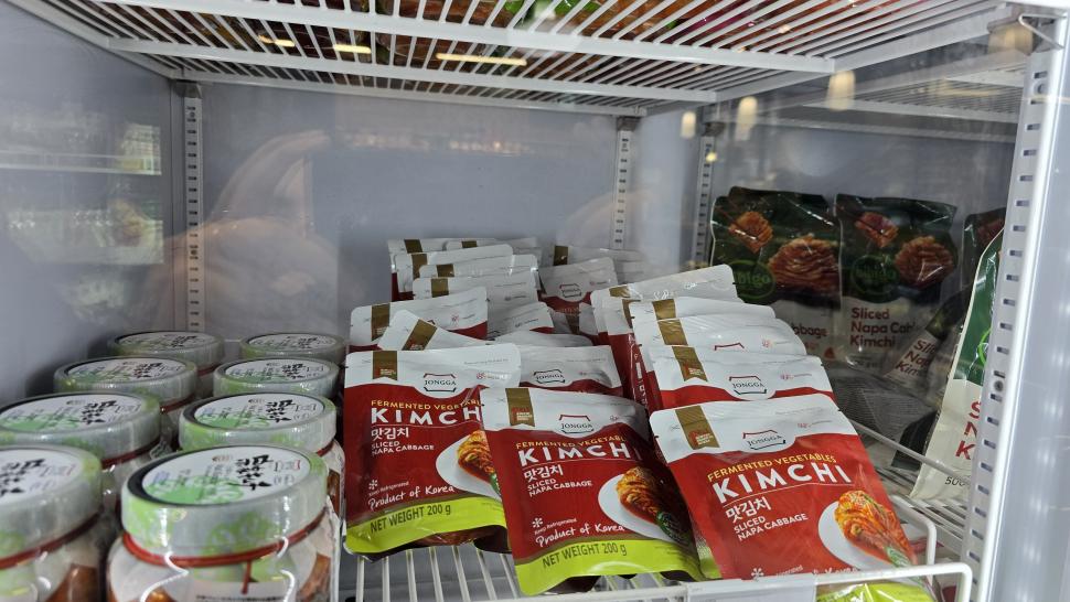 Magazinele neștiute din București unde se vând legume și fructe despre care nu știai că există. Plus pește Rohu 1025540