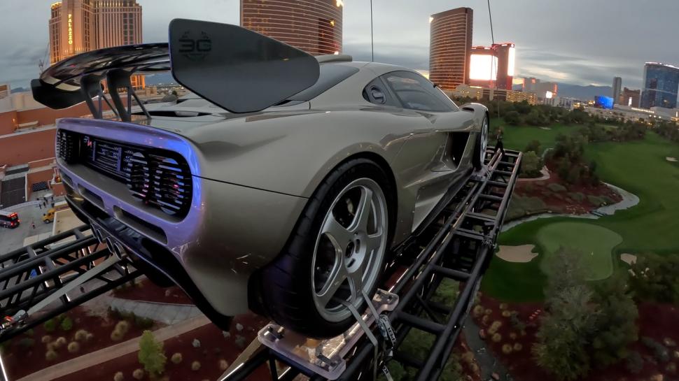 Cum arată cea mai scumpă mașină nouă din lume licitată vreodată: Tocmai s-a vândut cu peste 20 de milioane de dolari 1025950