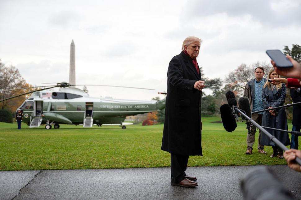 Noul look al lui Trump a ajuns viral. Mulți spun că îl copiază pe noul primar din New York, la o zi după ce s-a întâlnit cu Mamdani 1025784