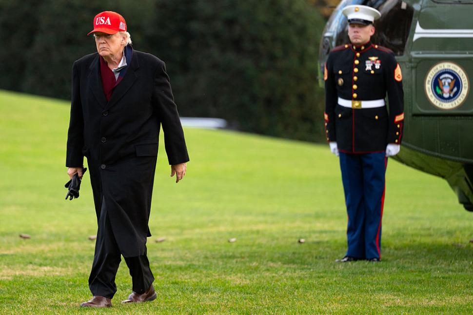 Noul look al lui Trump a ajuns viral. Mulți spun că îl copiază pe noul primar din New York, la o zi după ce s-a întâlnit cu Mamdani 1025788