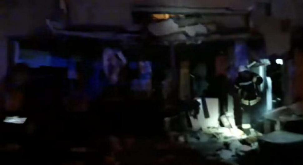 Explozie puternică într-un bloc din Buftea. Sunt șase victime. Există risc de prăbușire, blocul a fost evacuat 1026337