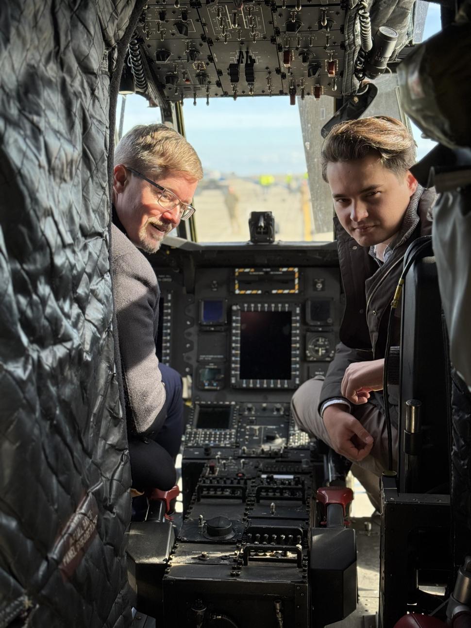 Selly, invitat special la evenimentul de Ziua Recunoștinței al trupelor americane din România: Se construieşte o conexiune reală 1026309