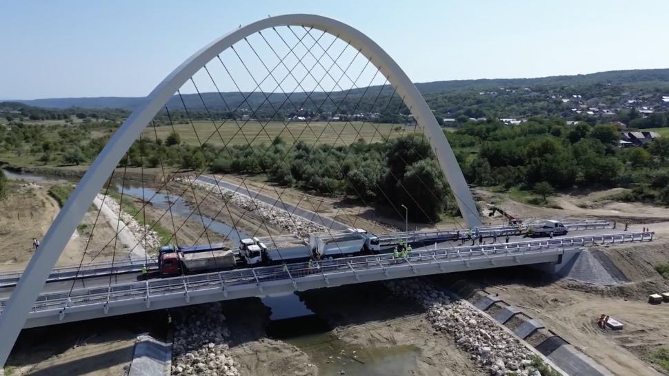 Podul cu cel mai mare arc parabolic din România este finalizat și a fost recepţionat astăzi. Cum arată acum și ce localități leagă 1026654
