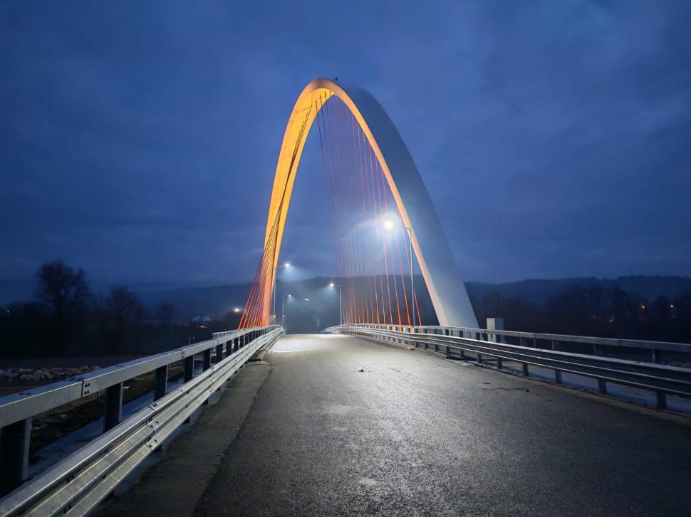 Podul cu cel mai mare arc parabolic din România este finalizat și a fost recepţionat astăzi. Cum arată acum și ce localități leagă 1026662