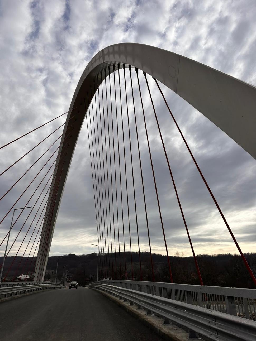 Podul cu cel mai mare arc parabolic din România este finalizat și a fost recepţionat astăzi. Cum arată acum și ce localități leagă 1026663