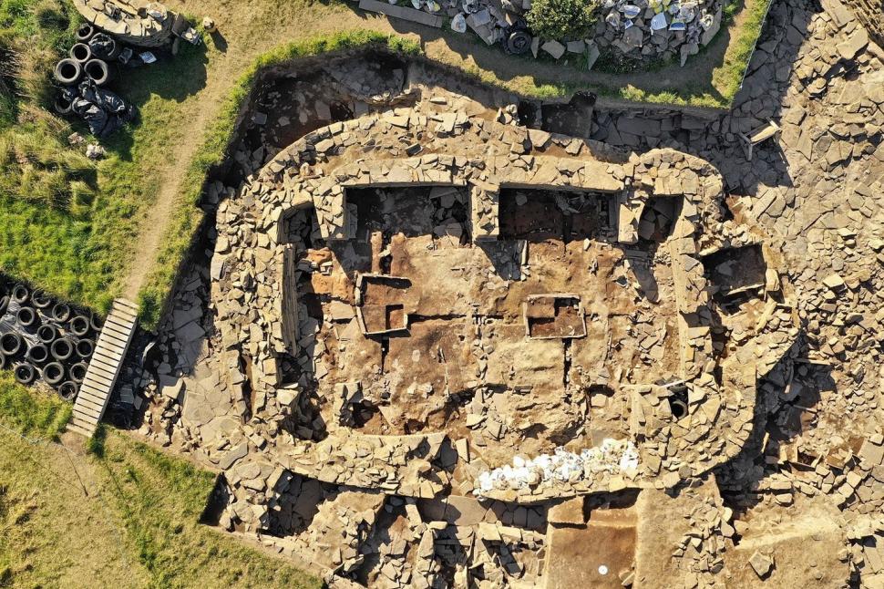 Descoperire arheologică „extraordinară” cu radarul 3D, într-un sit neolitic din Scoția. Autoritățile vor să țină secret ce au găsit 1027007