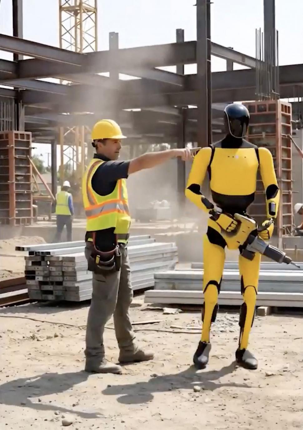 Elon Musk a arătat viitorul cu Optimus: Videoclipul cu robotul umanoid ca paramedic, polițist sau muncitor pe șantier a ajuns viral 1026816