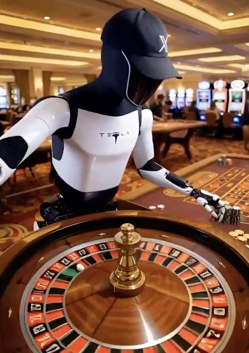 Elon Musk a arătat viitorul cu Optimus: Videoclipul cu robotul umanoid ca paramedic, polițist sau muncitor pe șantier a ajuns viral 1026818