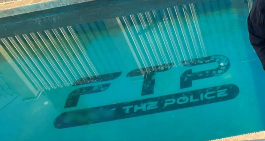 Niște români au descoperit cum să fure banii din bancomatele din UK. Polițiștii au găsit ceva surprinzător la ei acasă, în România 1026828