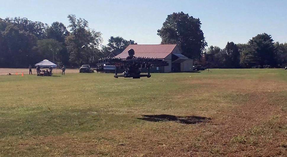 Un vehicul zburător personal, care poate fi pilotat fără licență, a fost lansat pe piață: Cât costă și cum arată LEO Solo JetBike 1027053