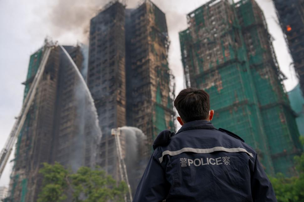 De ce Hong Kong folosește încă schele din bambus la construcții: Subiectul a devenit viral după incendiul de la Wang Fuk Court 1027239