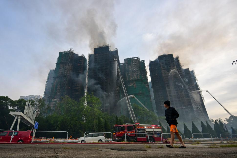 De ce Hong Kong folosește încă schele din bambus la construcții: Subiectul a devenit viral după incendiul de la Wang Fuk Court 1027245
