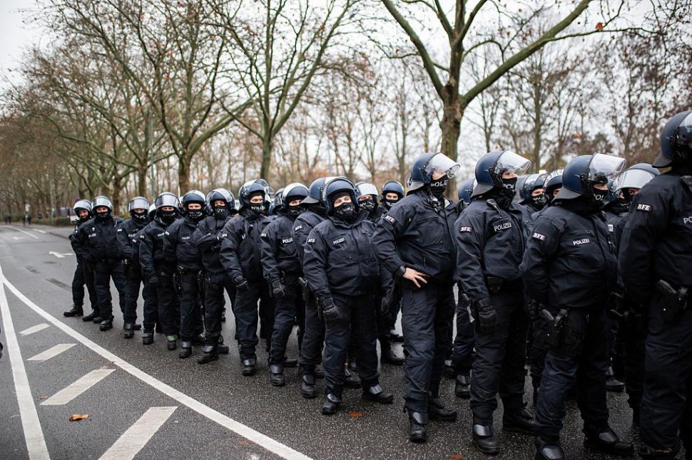 Debut cu scandal pentru noua generație AfD: violențe, răniri și mii de oameni în stradă în Germania 1027534