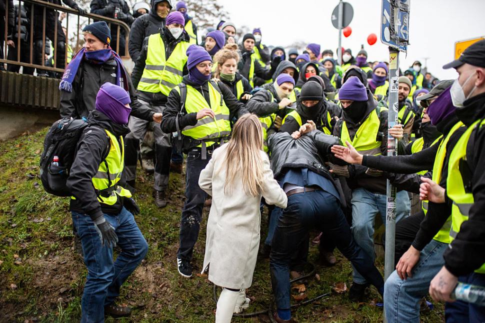 Debut cu scandal pentru noua generație AfD: violențe, răniri și mii de oameni în stradă în Germania 1027535