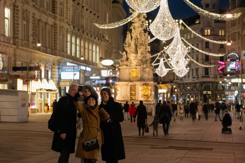 Gluma făcută de Viena. Ca să arate că nu e ”anostă”, a făcut o invitație neobișnuită locuitorilor dintr-un sat scoțian cu nume atipic 1027495