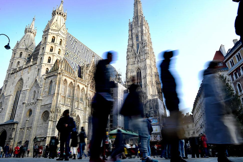 Gluma făcută de Viena. Ca să arate că nu e ”anostă”, a făcut o invitație neobișnuită locuitorilor dintr-un sat scoțian cu nume atipic 1027500