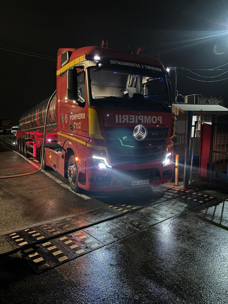 Bolojan: 200.000 de litri de apă din rezerva statului vor ajunge în Prahova și Dâmbovița. Cei care au generat criza trebuie să răspundă 1027694