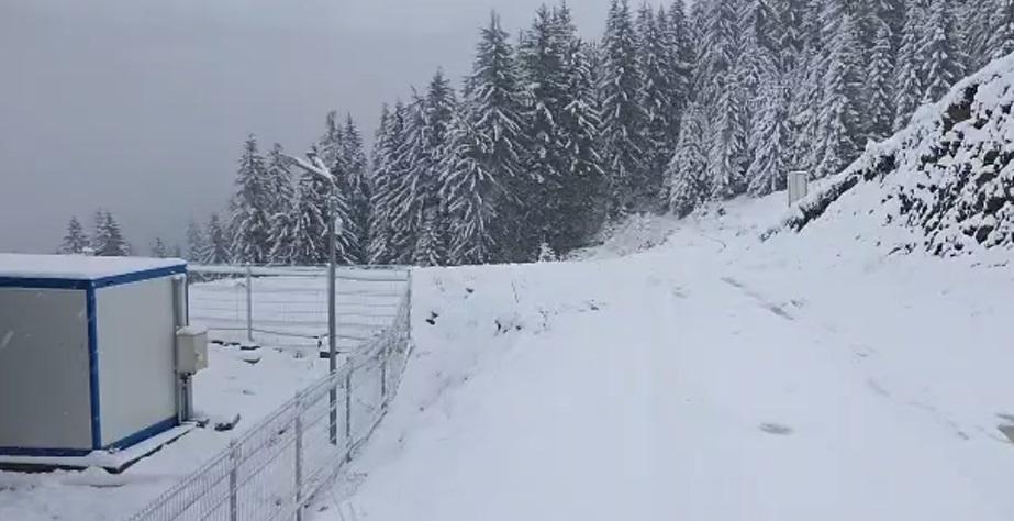 Imagini din stațiunea Straja, unde ninge și stratul de zăpadă a ajuns la 10 centimetri 1027569