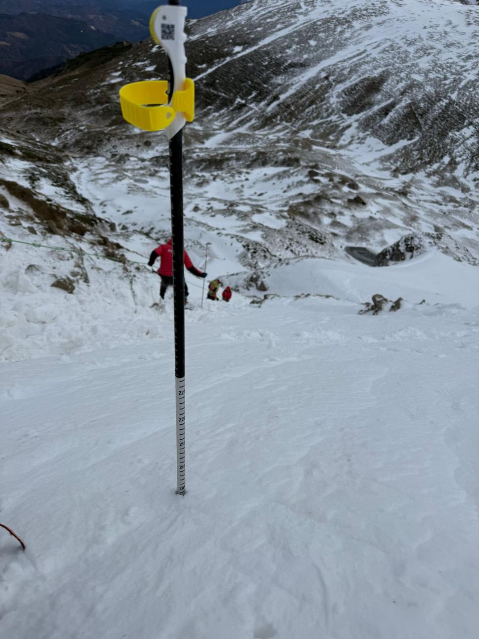 Căutări intense în Bucegi pentru un tânăr britanic dispărut de 8 zile. Plecase singur pe munte spre „casa lui Dracula” 1027991