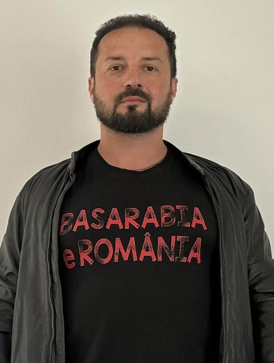 Cine sunt Lupii Tricolori și de ce nu îl plac pe Georgescu. Incidentul de la Alba și profilul unui grup care „își ia tricolorul înapoi” 1027787