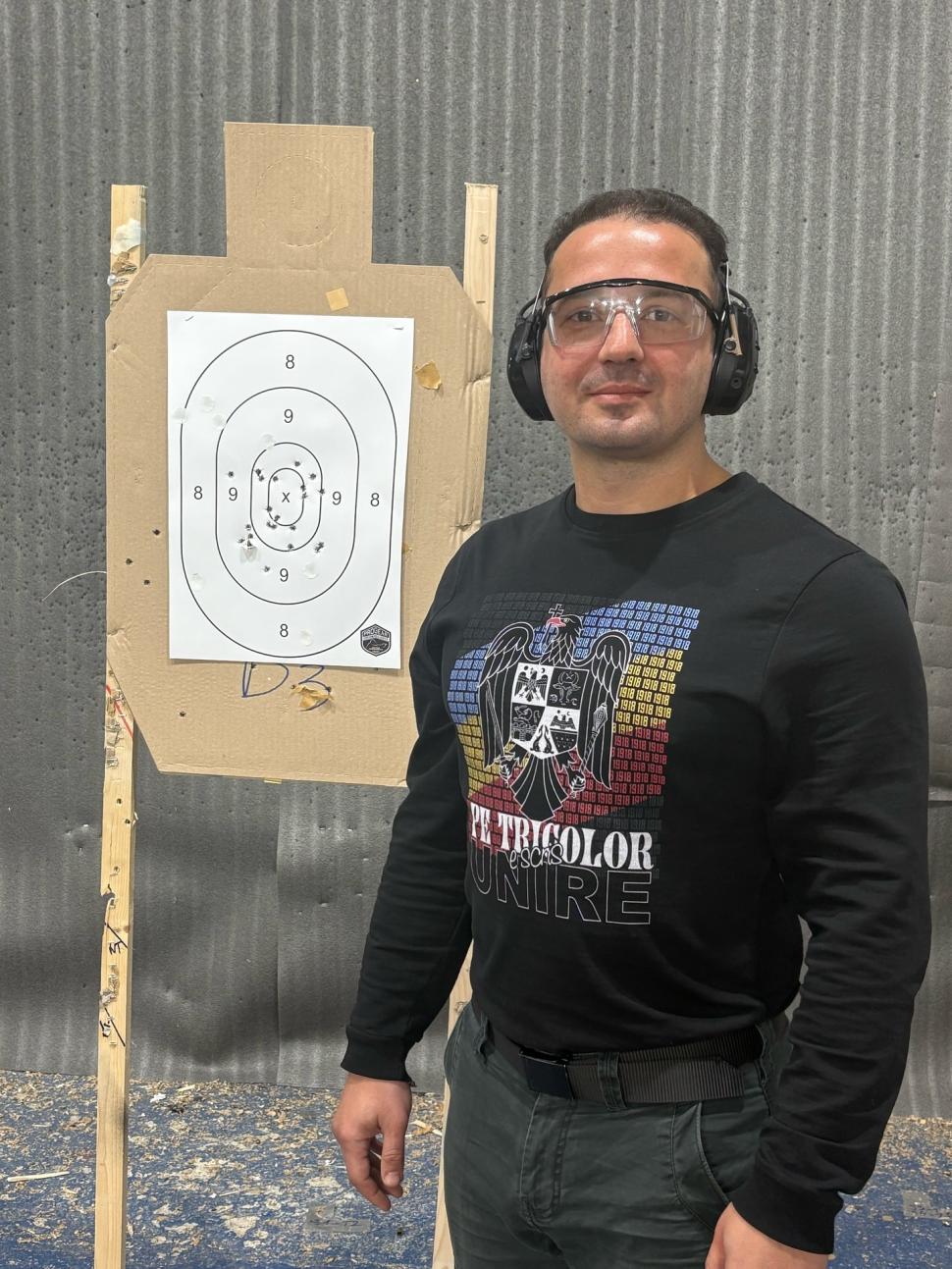 Cine sunt Lupii Tricolori și de ce nu îl plac pe Georgescu. Incidentul de la Alba și profilul unui grup care „își ia tricolorul înapoi” 1027789