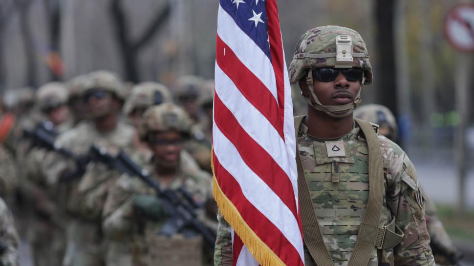 Imagini inedite cu parada din 1 decembrie 2025 de la București: Peste 3.000 de militari români și străini au defilat la Arcul de Triumf 1027842