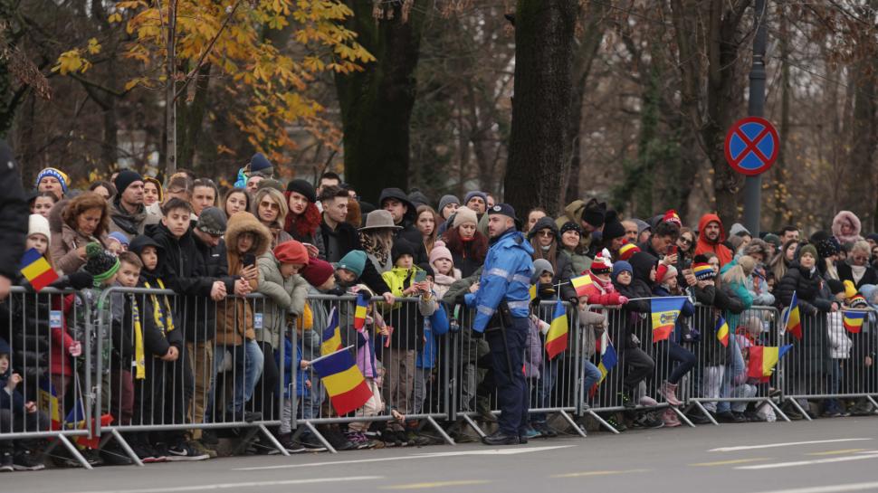 Imagini inedite cu parada din 1 decembrie 2025 de la București: Peste 3.000 de militari români și străini au defilat la Arcul de Triumf 1027849