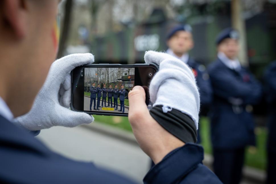 Imagini inedite cu parada din 1 decembrie 2025 de la București: Peste 3.000 de militari români și străini au defilat la Arcul de Triumf 1027930