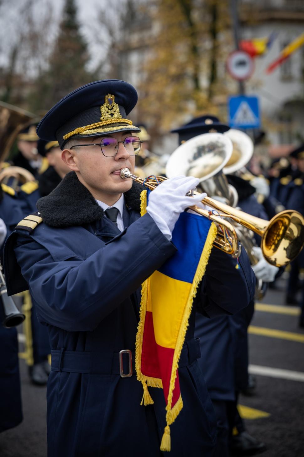 Imagini inedite cu parada din 1 decembrie 2025 de la București: Peste 3.000 de militari români și străini au defilat la Arcul de Triumf 1027939